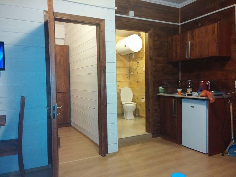 Hotel Mgzavrebi 巴库里阿尼 外观 照片
