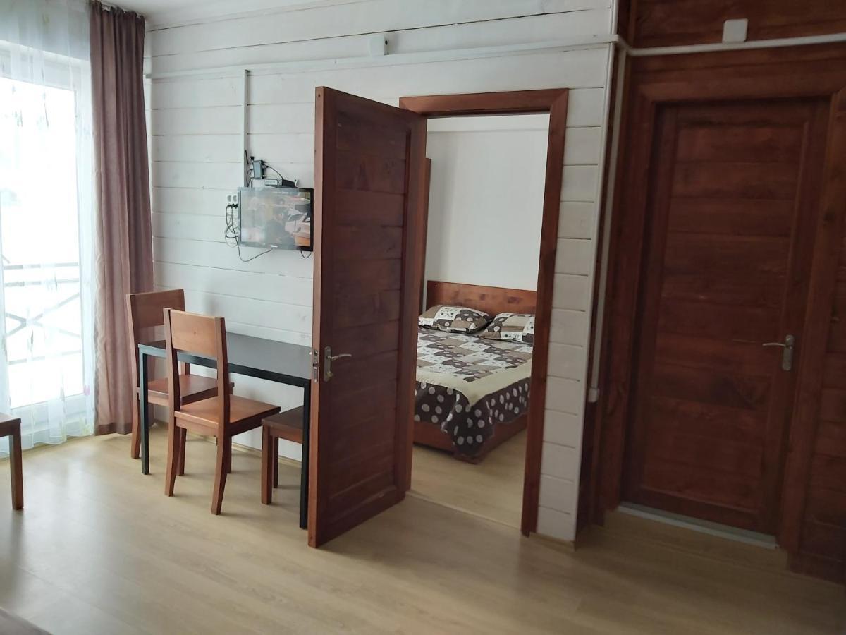 Hotel Mgzavrebi 巴库里阿尼 外观 照片